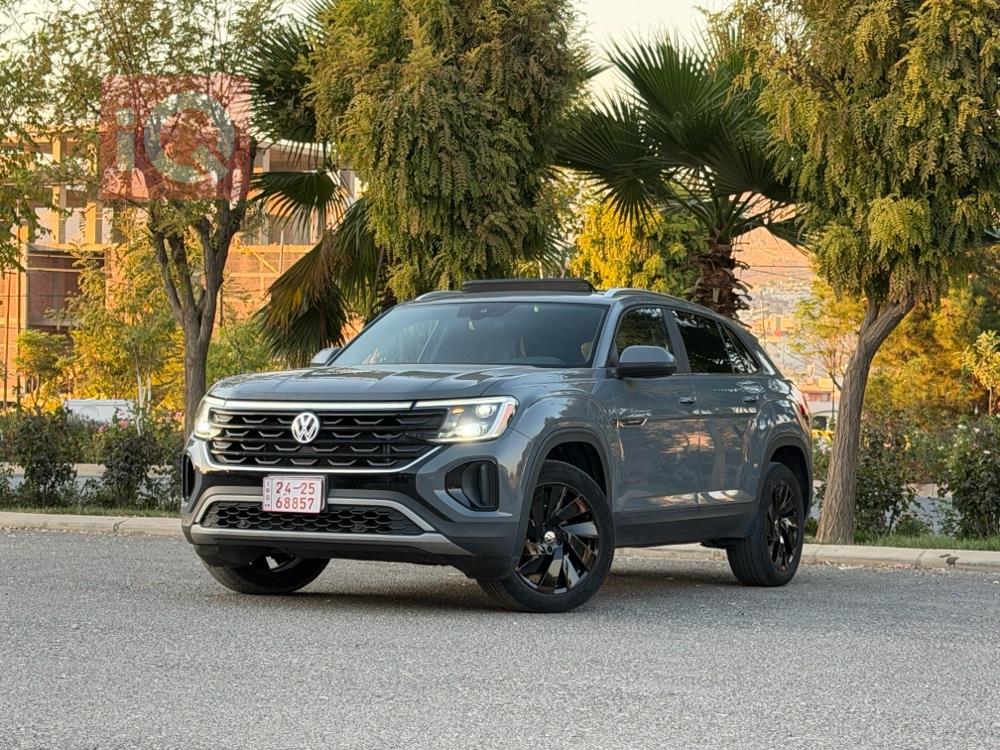 ڤۆڵکسواگن ئەتڵەس کرۆس سپۆرت